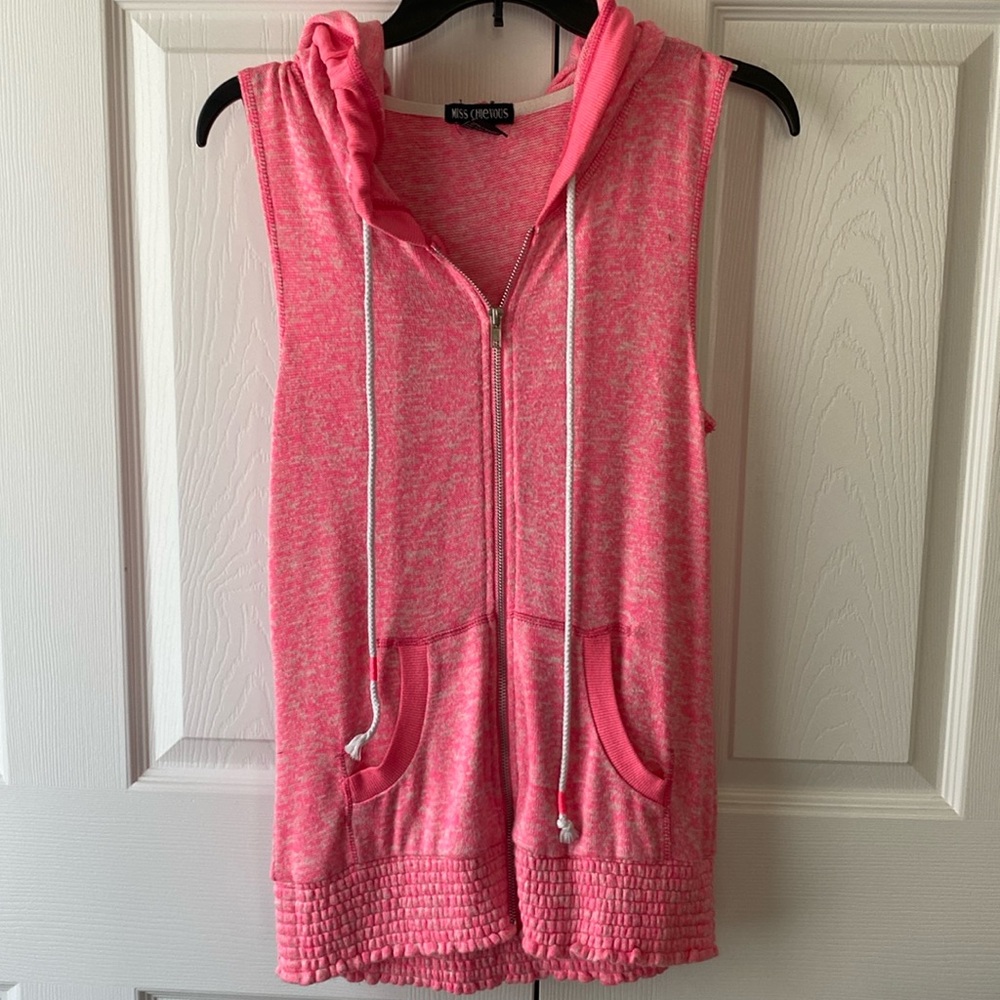 🩷Pink hooded vest🩷